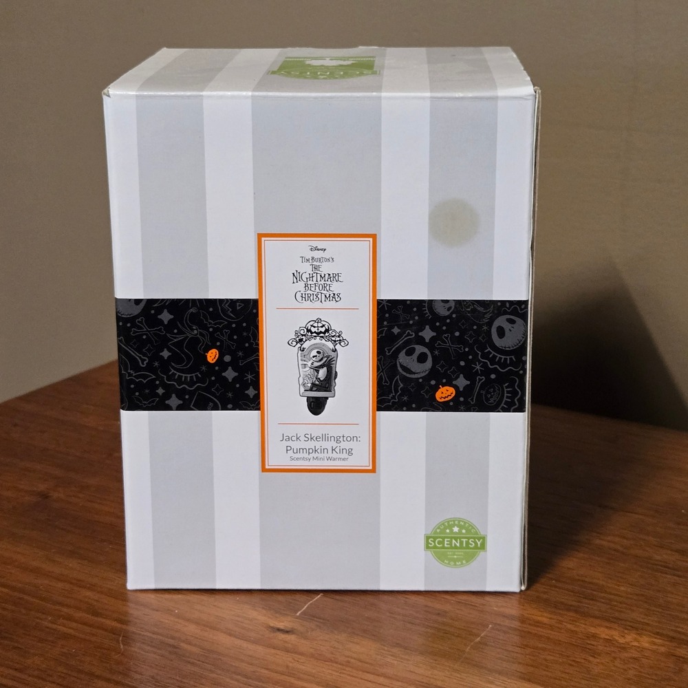 Scentsy Jack Skellington Pumpkin King Mini Warmer Nightmare Before Christmas Box